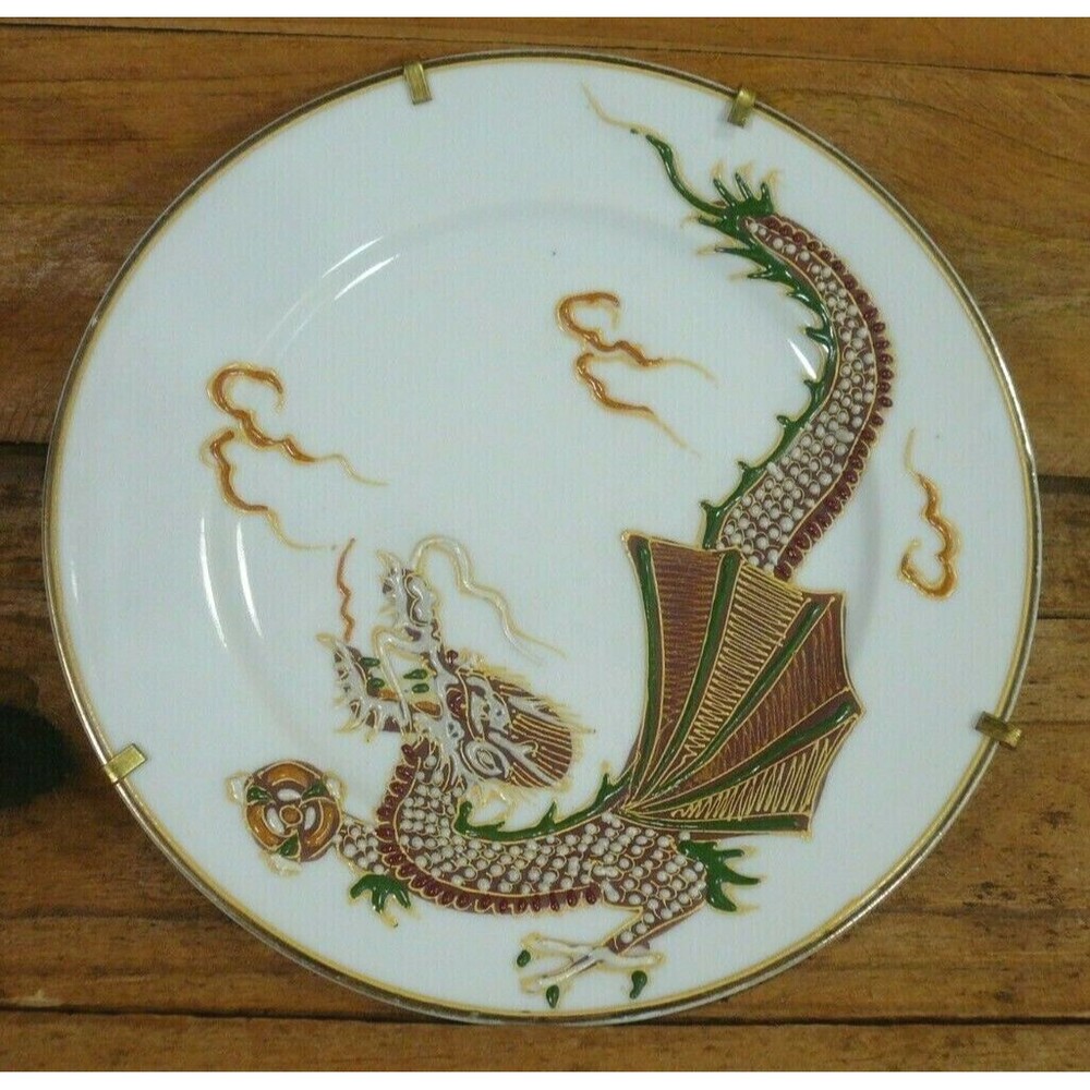 1930's Moriage Dragon Plate 7 3/8" with Hanger Nagoya China Japan